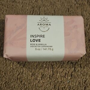 Bath & Body Works Rose & Vanilla Cleansing Bar